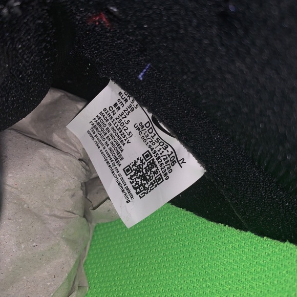 W Nike Dunk Low “Green Strike” Size 8W 6.5M - Picture 7 of 7